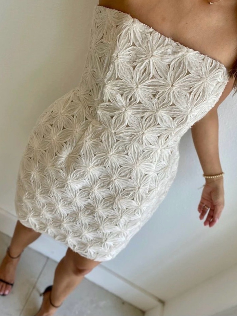 ASTR THE LABEL LACE 3D FLORAL PATTERN MINI DRESS SIZE XS FITS A SMALL BRIDAL
